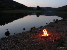 Am Ufer der Elbe in der Sächsischen Schweiz